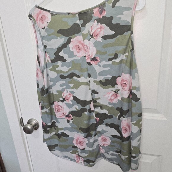 Queen Bees Tank Top - Picture 6 of 6